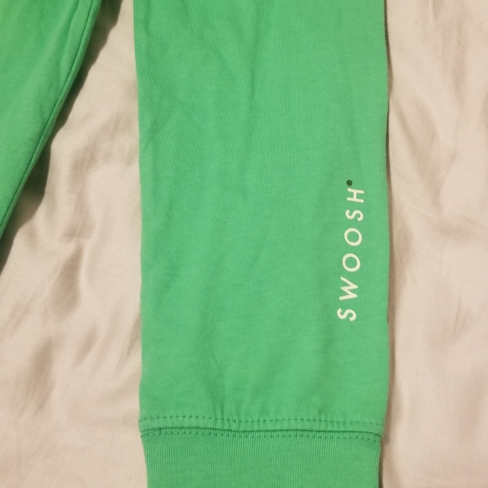 Nike Men's Sportswear Graphic Long-Sleeve Tee-Green "NEW" W/Tags. SHIRT ONLY. - Picture 6 of 9